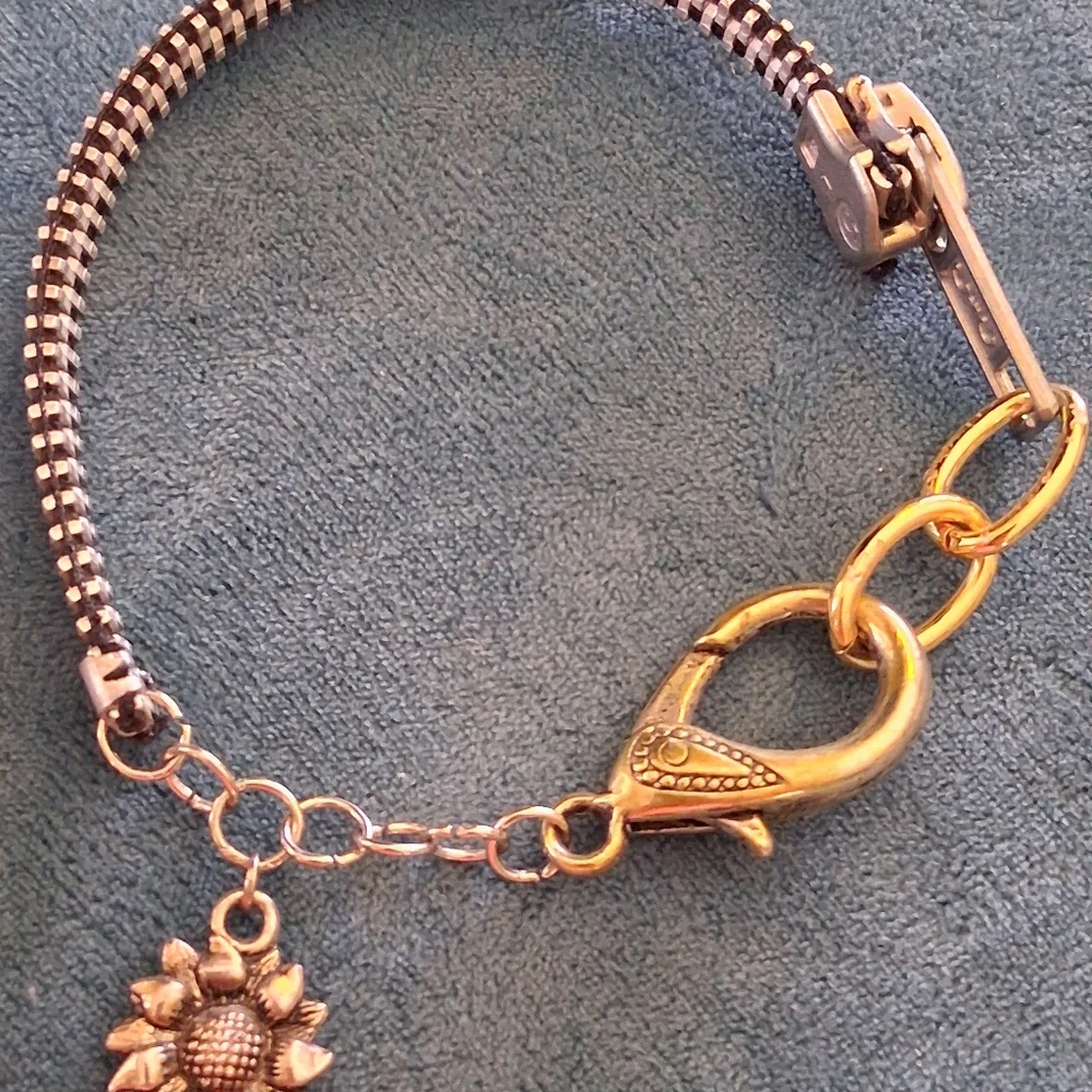 Gold-Tone Sunflower Charm Bracelet - Women Jewelry 8.5 In Long